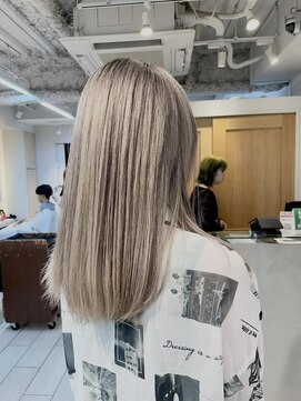 テトラ バイ ネオリーブ 横浜西口店(tetra by neolive) 横浜★ホワイトベージュのケアブリーチ