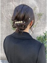 ツヤ感ふわっとまとめ髪 上品なお呼ばれヘアセット