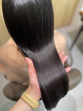 テラスヘアヴィラ 新潟駅南(TERRACEhairVilla) 【艶髪】オイルカラーで地毛風ブラックカラー