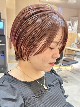 ヒビヲ(HIBIO) ミルクティーベージュカラーショートボブ切りっぱなしボブ30代