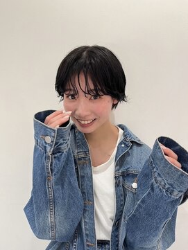 メルト(melt) #ニュアンスカール　#暗髪ショート