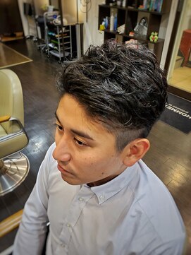 オムヘアーバイグルーマーズ(HOMME HAIR by GROOMER/S) メンズ7:3スタイル HOMMEHAIR2nd江ヶ崎