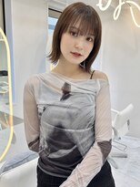 アイユー(ii+U)&nbsp;大人ボブ　外ハネボブ　ベージュカラー