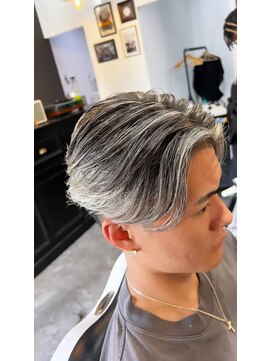 ドープザバーバー(DOPE THE BARBER) ホワイトバレイヤージュ