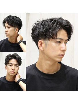 ヨシザワインク プレミアム 横浜 桜木町店(YOSHIZAWA Inc. PREMIUM) 緩めツイストスパイラルツーブロックセンターパートバーバー