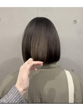 フィッツ(Fits) 丸み切りっぱなしボブ