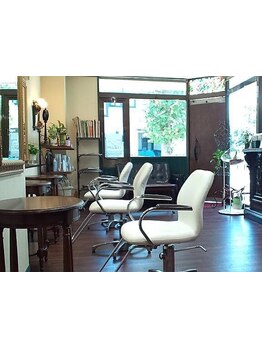 自宅でもサロン帰りのスタイルが長続き♪忙しい日々のお手入れを少しでも楽に！あなたの理想を叶えます◇