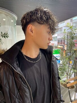 オルカ(ORCA) men's/メンズ/メンズパーマ/フェザーパーマ/スペインカール新宿