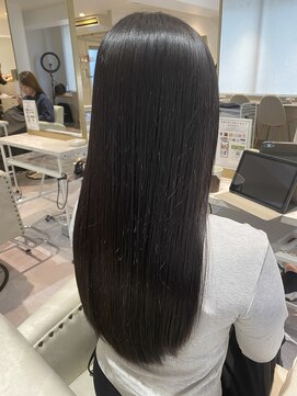 エミィ(emii.) ダメージレス縮毛矯正/Aujuaシステムトリートメント