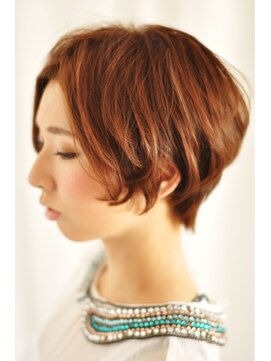 ヘアーアンドエステティック ヴェリス(hair&esthetic Velis) 【Velis】ヌーディーカラーの大人かわいい前下がりボブ☆