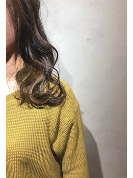 ペスカ 仙台一番町店(pesca) イヤリングカラー×波ウェーブ