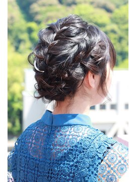 ビアージュ(Viage) 【編み込みだからくずれない】お呼ばれアレンジ