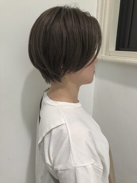 ルクール(Le Coeur) 丸みのあるエッジショートで大人のオシャレヘア