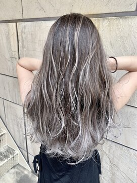 アポロ 横浜駅店(apollo) ホワイト系バレイヤージュ