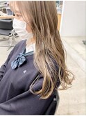 【schon】ベージュ×ミルクティー×前髪×イヤリングカラー