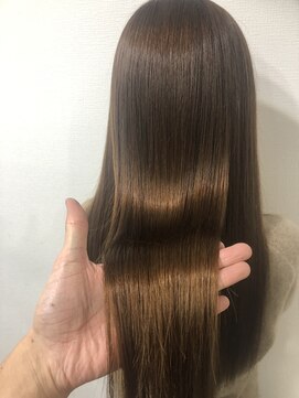 トレヴァーデルチザン 南船場店(TREVOR DE'RTISAN) ブラウニーベージュ