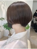 【I.】センター分け上品つやハンサムショート 川口