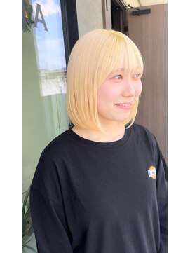 シェルハ(SHELHA) ブリーチのみ抜きっぱなしカラー ボブ ホワイトカラー