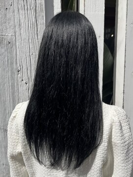 アン(Hair make un) ブルーブラック