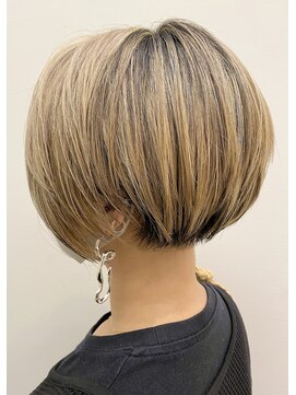 アトリエM 襟足スッキリ丸みショートボブ