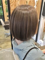 サンタフェ 日進岩崎店(Santa'Fe)&nbsp;Santa'Fe式脱白髪染め白髪ぼかしカラー/ショートボブ