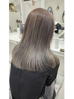 アッシュ 二俣川南口店(Ash)&nbsp;30代40代50代/ロング/バレイヤージュ/白髪ぼかし