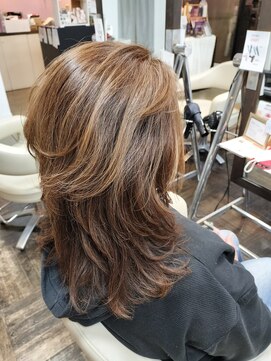 アヴァンス 北花田店(AVANCE) ブラウンカラー/レイヤーカット/堺北花田