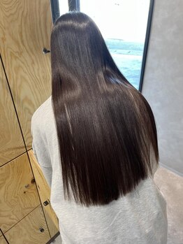 ハウリーヘアアンドスパ(HAURY hair&spa)の写真/髪質改善に特化したサロンだからこそできるクセやダメージのお悩みを解決に導き、サラツヤヘアーに*