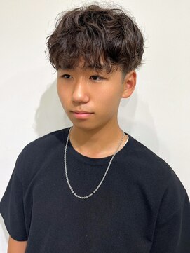 アイウィル(Ai WilL) マッシュ ニュアンスパーマ ツーブロック 刈り上げショート