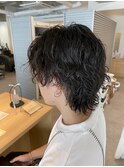 シャドーパーマぎみのツイストパーマウルフスタイル