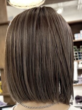 ルイ(ROUIS produced by LUCK 津田沼) ROUIS 津田沼　大人バレイヤージュ