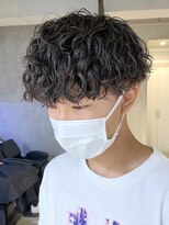 エリマ  茅ヶ崎(elima)&nbsp;刈り上げセンターパート縦落ちツイストスパイラルパーマ