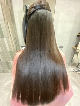 高難易度縮毛矯正 ツヤ髪縮毛矯正 ドライヤーで乾かしただけ