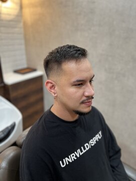 アンカー(ANCHOR) フェードで魅せる大人ショート/MEN’S HAIR/千葉ニュータウン