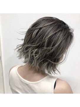 ジゼル(GiseL) 【GiseL】ショートバレイヤージュ/ダブルカラー/ブリーチ