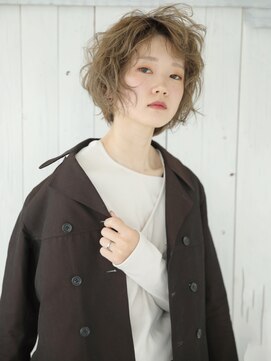 ビィシャイン 社店 計算ずくのショートボブ