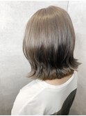 外はね艶グレージュ