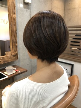 ツリーヘアサロン(Tree Hair Salon) ◆大人キレイな小顔襟足スッキリショート 30代40代 学芸大学駅◆