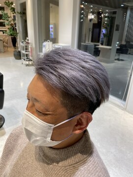 シザーズトリックス ノーブル(scissorstrix Noble) ツーブロック×ホワイトシルバー