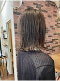 オリーブグレージュ