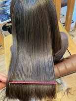 グランバイ アトリエドングリ(Grand × AtlierDonguri) 髪質改善 ビフォーアフター その740(カーキグレージュ)