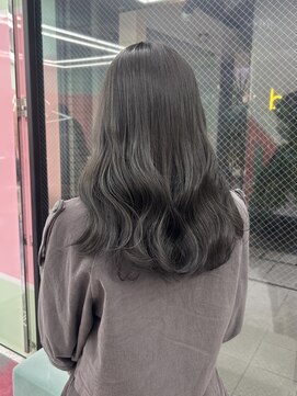 ガーランド(Girland) 【girland】透明感グレー 韓国風/レイヤーカット