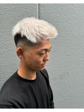 カットスタジオ フタバ(FUTABA) ★ホワイトジェットフェード★