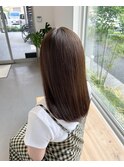 オリーブベージュ