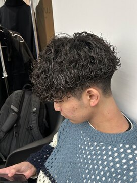 ラヴィズムバイフィフス(LUVISM by fifth) 波巻きツイストスパイラル波打ちパーマフェザーパーマ/新潟