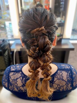 ルーウィン(LE WIN) 2束の編みおろしスタイル