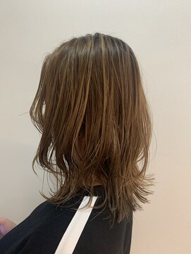 リモア(Li' more) レイヤー/ワンカール/外ハネ