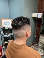 スタンドバーバー 柏(STAND BARBER)&nbsp;スペインカール/スパイキーショート/ブルーブラック/柏