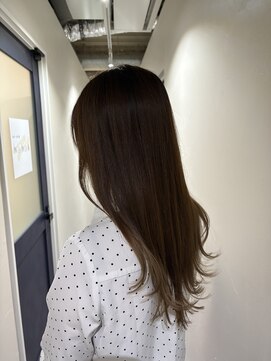 ビー(Be) ゆる巻きロング グラデーションカラー