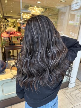 アンダーバーホワイト(_white) ハイライトブリーチ髪質改善トリートメントエクステ神戸三宮